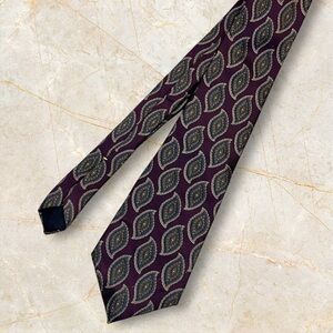 Je Suis Silk Paisley Tie.